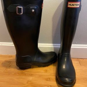 Hunter rain boot with fleece insert